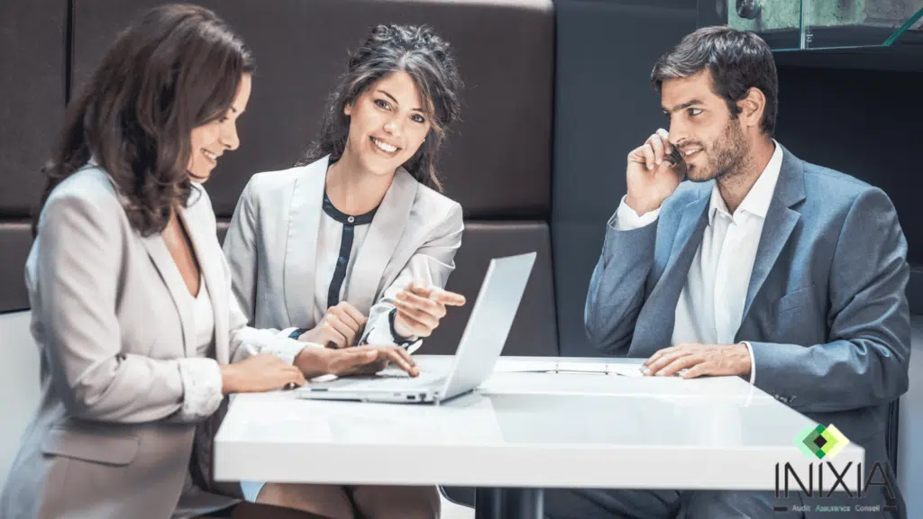 RC PRO Consultant RGPD - Une consultante en RGPD forme deux professionnels sur les dernières réglementations