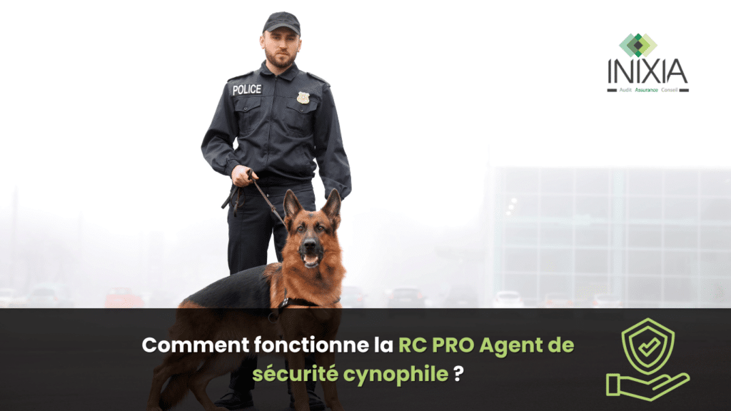 "RC PRO Agent de sécurité cynophile : Un agent de police en uniforme tenant un chien de garde."