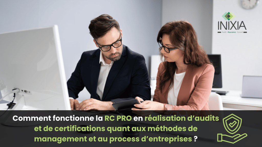 "RC PRO Réalisation d’audits et de certifications quant aux méthodes de management et au process d’entreprises : Un homme et une femme en discussion sérieuse, examinant des documents devant un ordinateur."