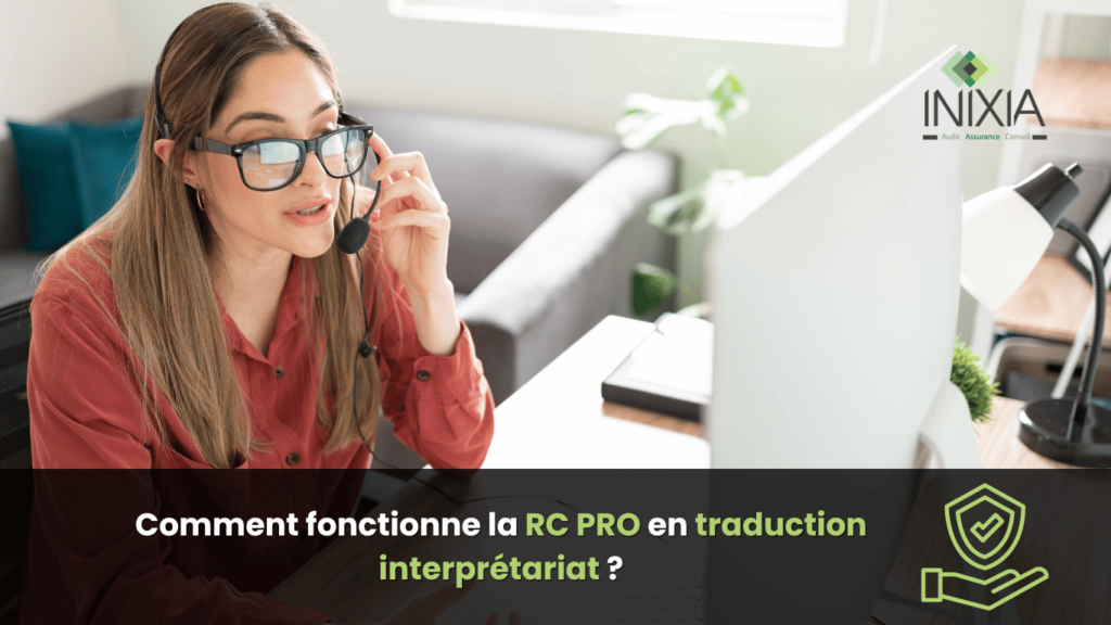 "RC PRO Traduction interprétariat : Une femme portant des écouteurs avec un micro, travaillant sur un ordinateur."